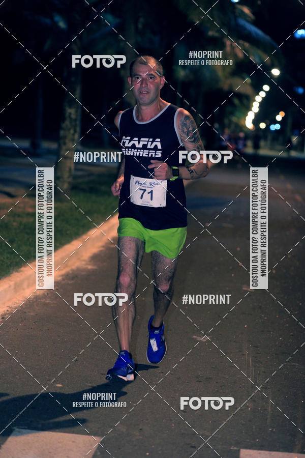 Buy your photos of the eventNight Run 5K 10K Praia Grande on Fotop