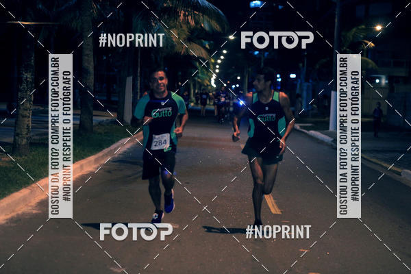 Buy your photos of the eventNight Run 5K 10K Praia Grande on Fotop