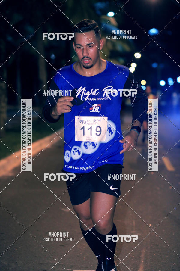 Buy your photos of the eventNight Run 5K 10K Praia Grande on Fotop