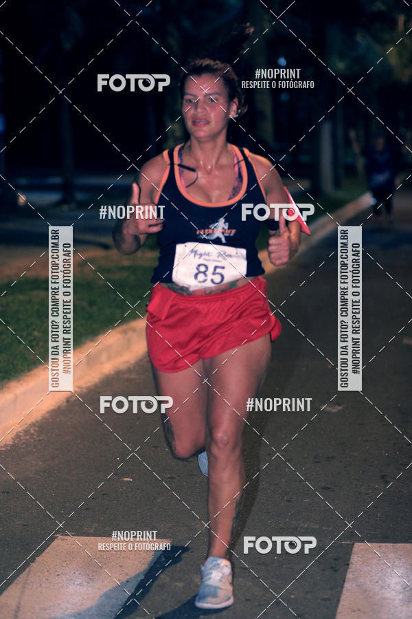 Buy your photos of the eventNight Run 5K 10K Praia Grande on Fotop