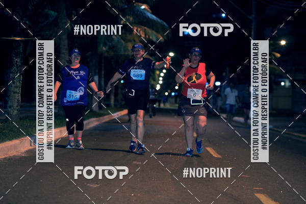 Buy your photos of the eventNight Run 5K 10K Praia Grande on Fotop