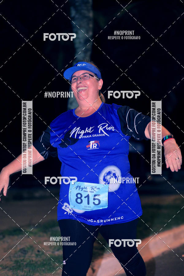 Buy your photos of the eventNight Run 5K 10K Praia Grande on Fotop
