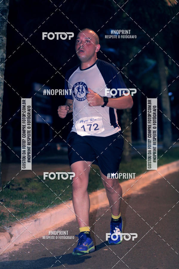 Buy your photos of the eventNight Run 5K 10K Praia Grande on Fotop