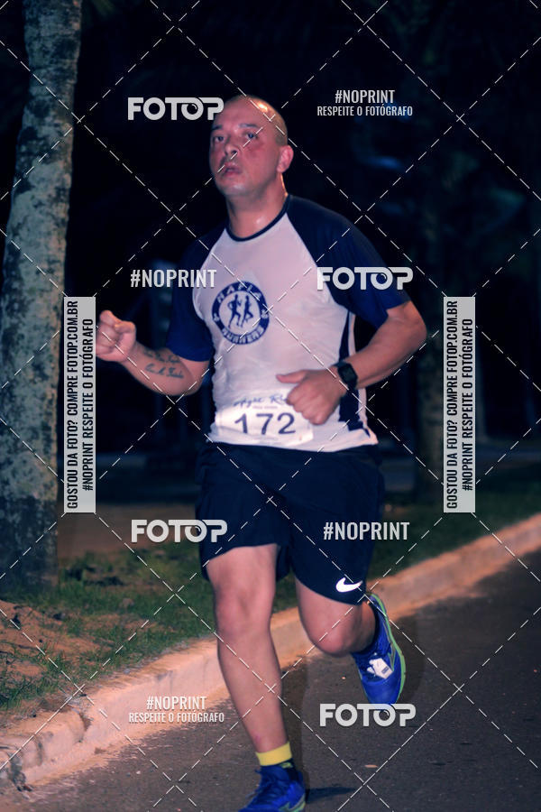 Buy your photos of the eventNight Run 5K 10K Praia Grande on Fotop