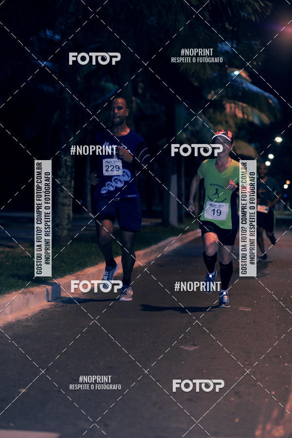 Buy your photos of the eventNight Run 5K 10K Praia Grande on Fotop