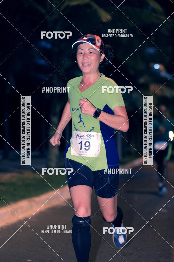 Buy your photos of the eventNight Run 5K 10K Praia Grande on Fotop