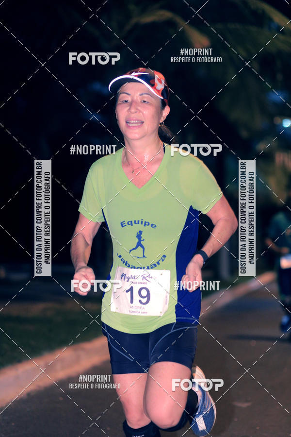 Buy your photos of the eventNight Run 5K 10K Praia Grande on Fotop