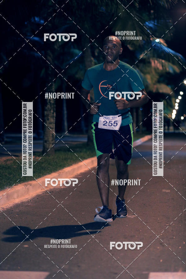Buy your photos of the eventNight Run 5K 10K Praia Grande on Fotop