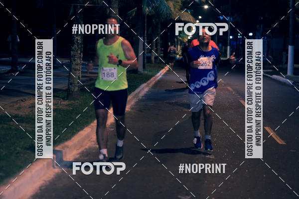 Buy your photos of the eventNight Run 5K 10K Praia Grande on Fotop