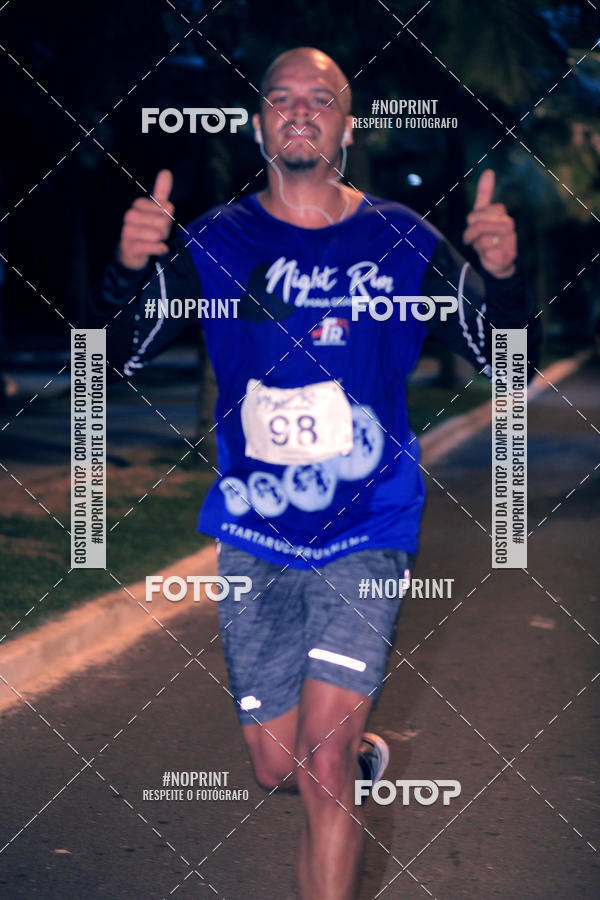 Buy your photos of the eventNight Run 5K 10K Praia Grande on Fotop