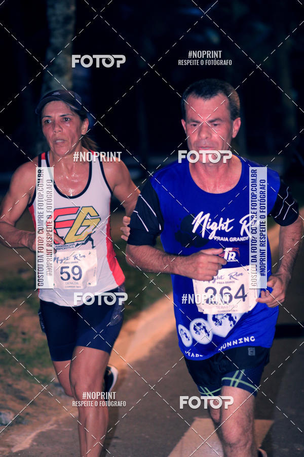 Buy your photos of the eventNight Run 5K 10K Praia Grande on Fotop