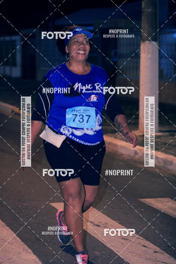 Buy your photos of the eventNight Run 5K 10K Praia Grande on Fotop