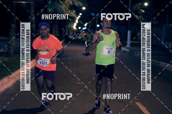 Buy your photos of the eventNight Run 5K 10K Praia Grande on Fotop