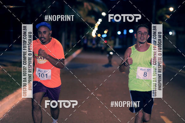 Buy your photos of the eventNight Run 5K 10K Praia Grande on Fotop