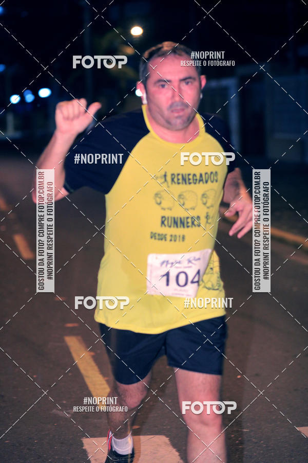 Buy your photos of the eventNight Run 5K 10K Praia Grande on Fotop