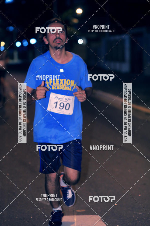 Buy your photos of the eventNight Run 5K 10K Praia Grande on Fotop