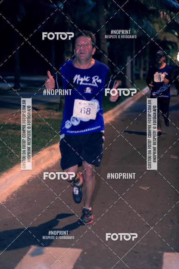 Buy your photos of the eventNight Run 5K 10K Praia Grande on Fotop