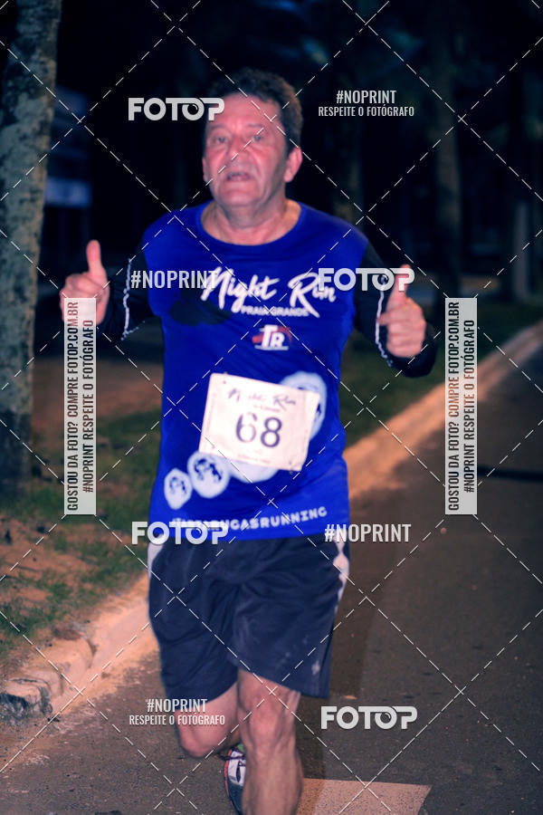 Buy your photos of the eventNight Run 5K 10K Praia Grande on Fotop