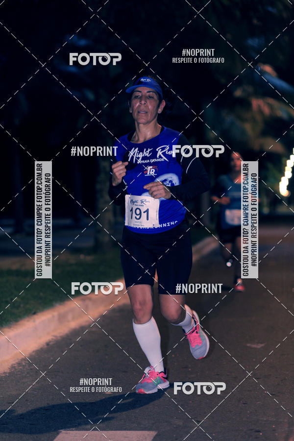 Buy your photos of the eventNight Run 5K 10K Praia Grande on Fotop