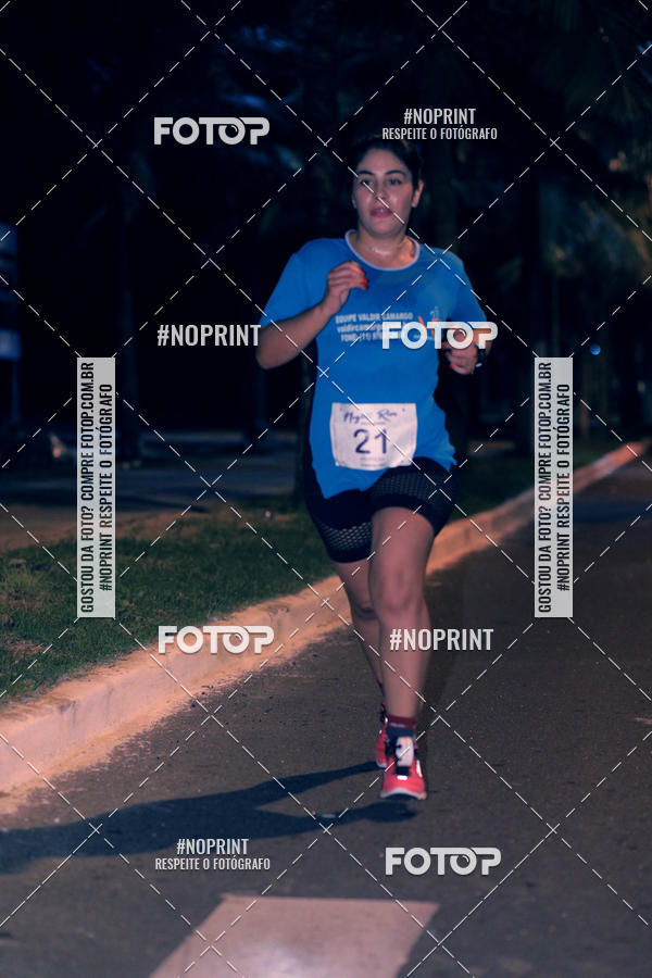 Buy your photos of the eventNight Run 5K 10K Praia Grande on Fotop
