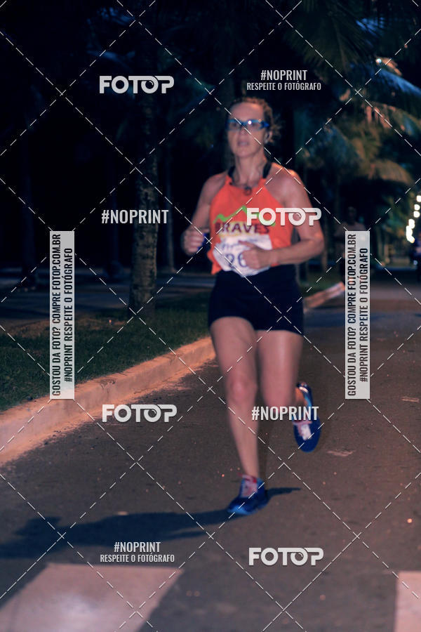 Buy your photos of the eventNight Run 5K 10K Praia Grande on Fotop