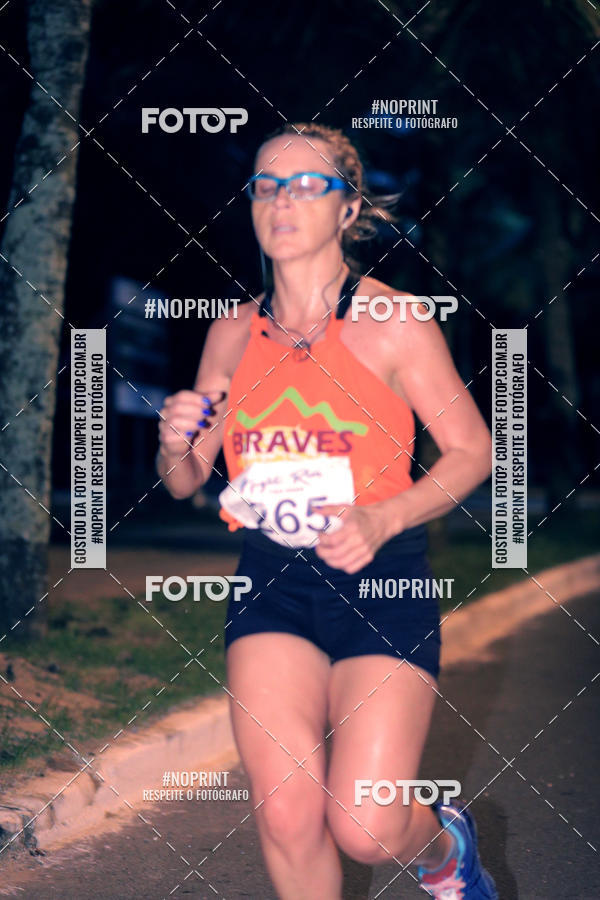 Buy your photos of the eventNight Run 5K 10K Praia Grande on Fotop