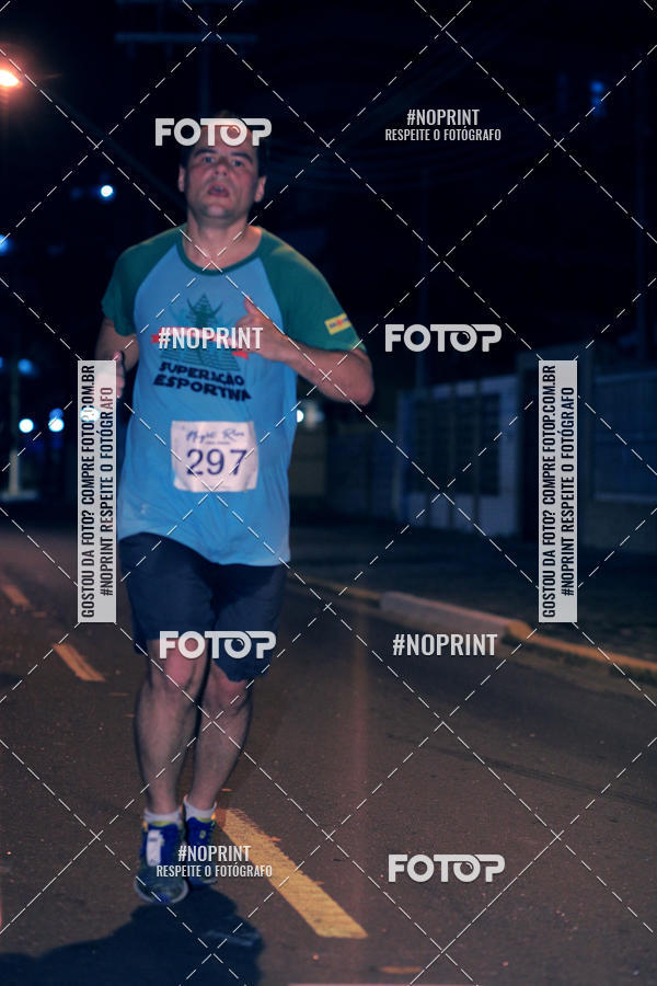 Buy your photos of the eventNight Run 5K 10K Praia Grande on Fotop