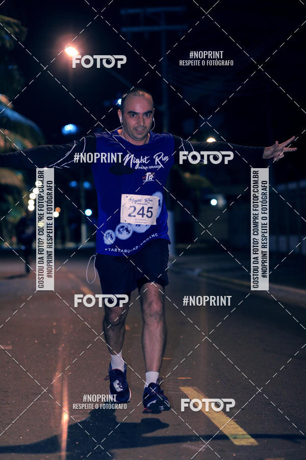 Buy your photos of the eventNight Run 5K 10K Praia Grande on Fotop