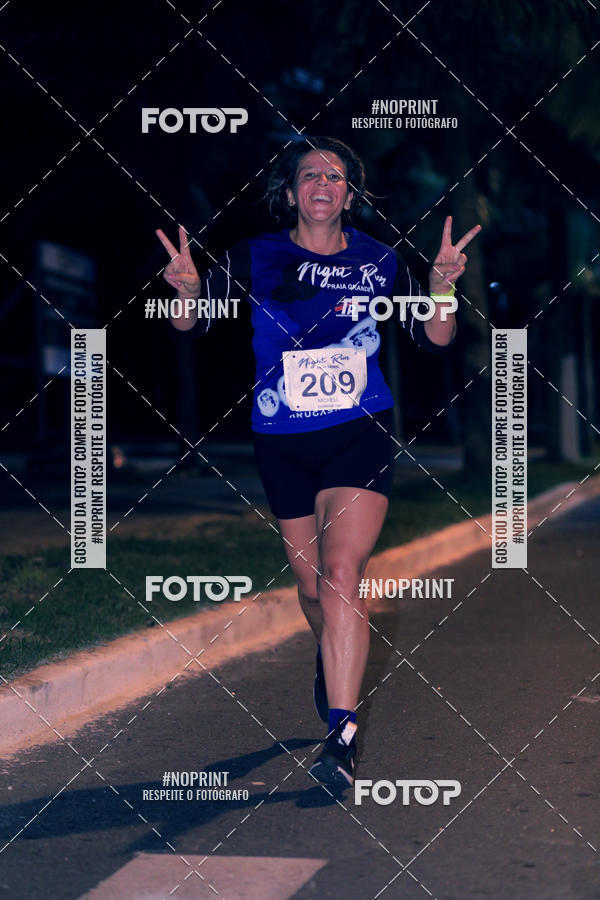 Buy your photos of the eventNight Run 5K 10K Praia Grande on Fotop