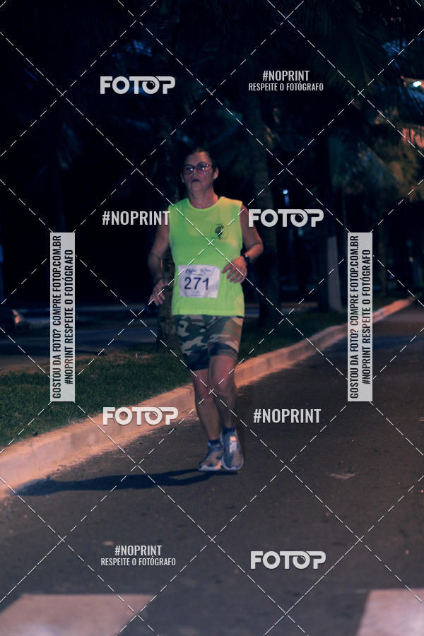 Buy your photos of the eventNight Run 5K 10K Praia Grande on Fotop