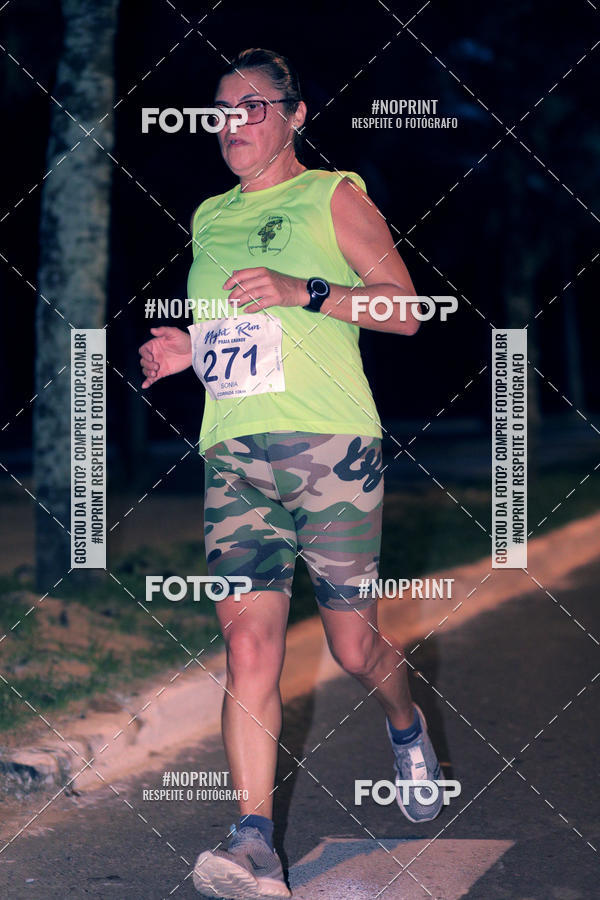 Buy your photos of the eventNight Run 5K 10K Praia Grande on Fotop