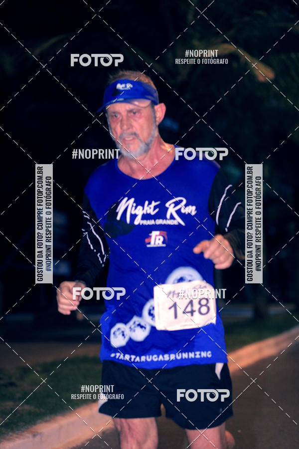 Buy your photos of the eventNight Run 5K 10K Praia Grande on Fotop