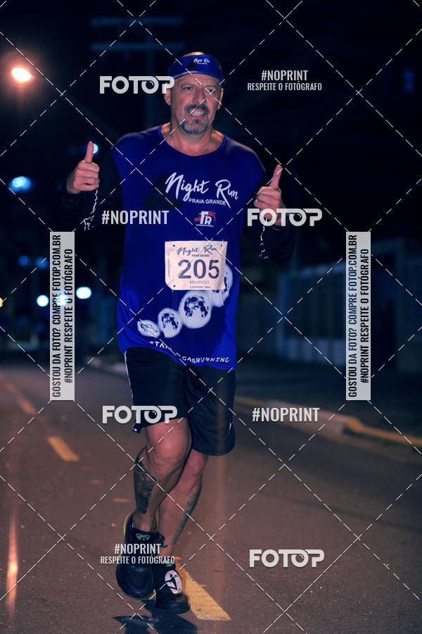 Buy your photos of the eventNight Run 5K 10K Praia Grande on Fotop