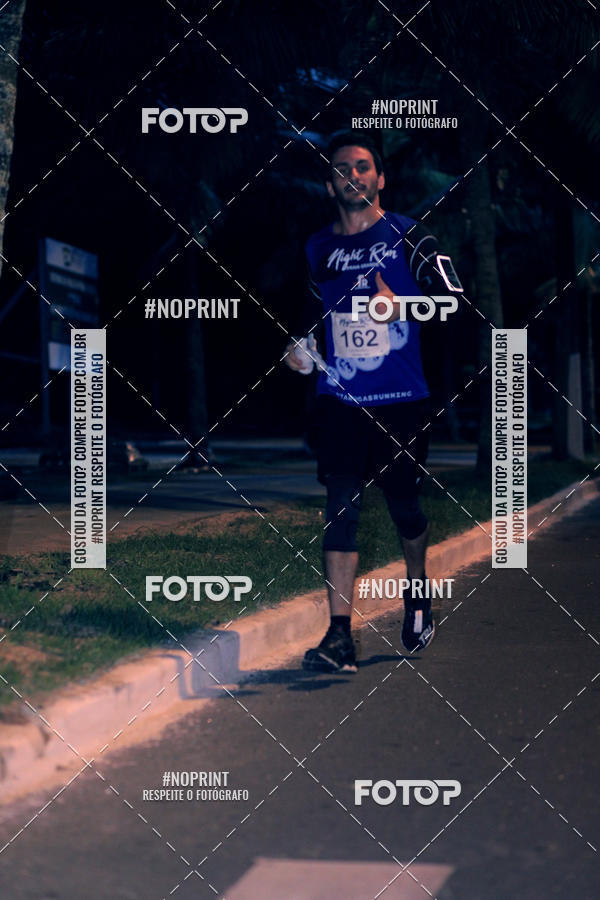 Buy your photos of the eventNight Run 5K 10K Praia Grande on Fotop