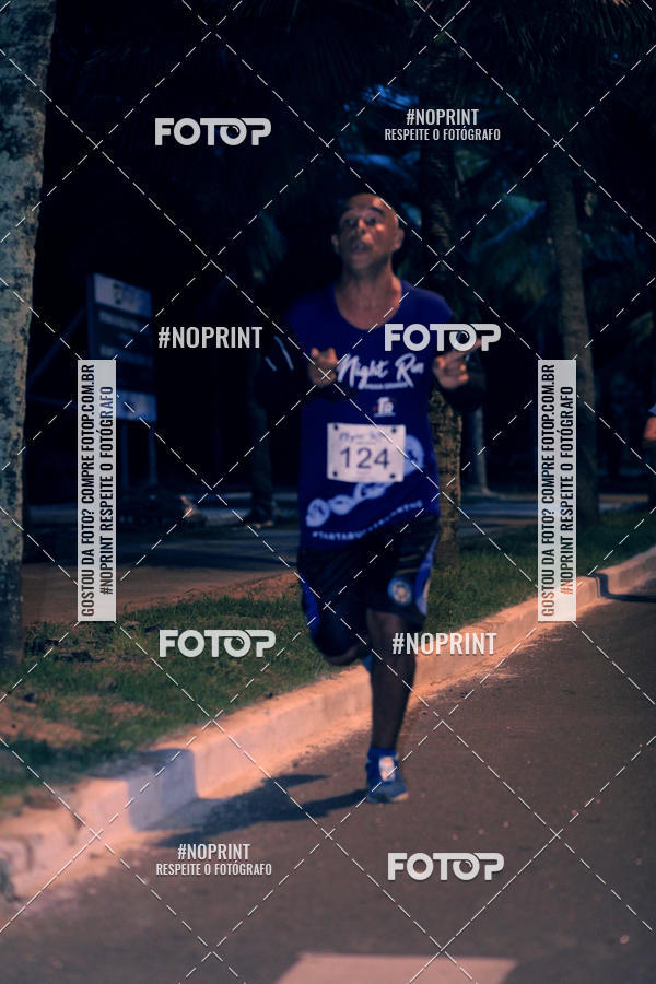Buy your photos of the eventNight Run 5K 10K Praia Grande on Fotop