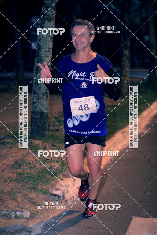 Buy your photos of the eventNight Run 5K 10K Praia Grande on Fotop