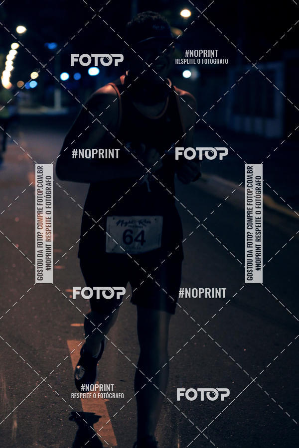Buy your photos of the eventNight Run 5K 10K Praia Grande on Fotop