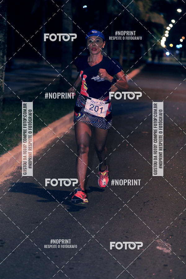 Buy your photos of the eventNight Run 5K 10K Praia Grande on Fotop