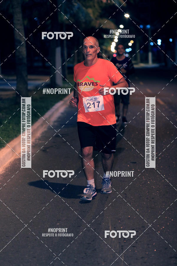 Buy your photos of the eventNight Run 5K 10K Praia Grande on Fotop