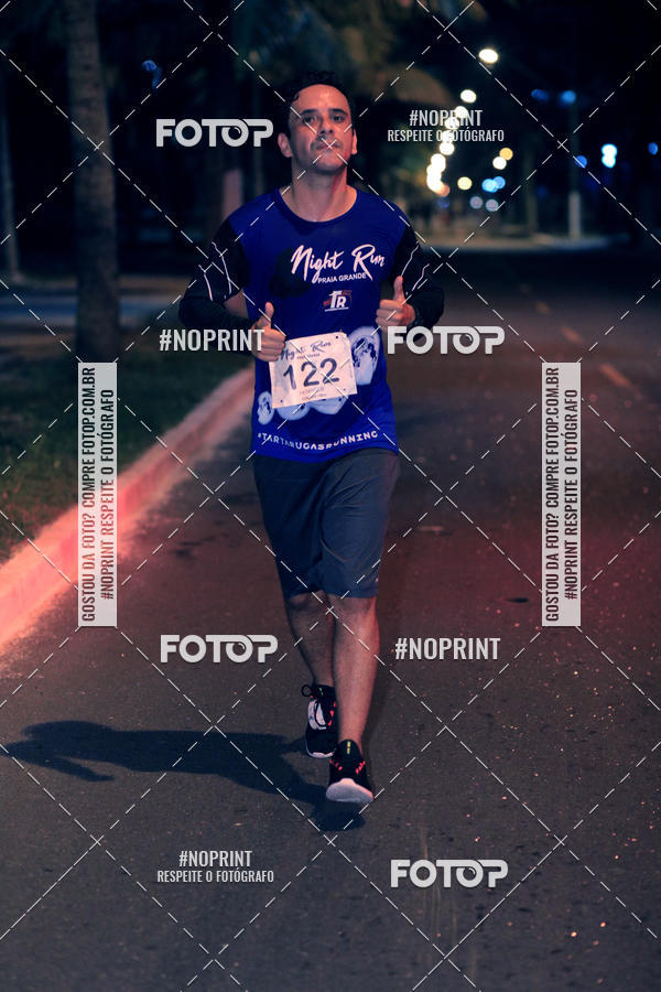 Buy your photos of the eventNight Run 5K 10K Praia Grande on Fotop