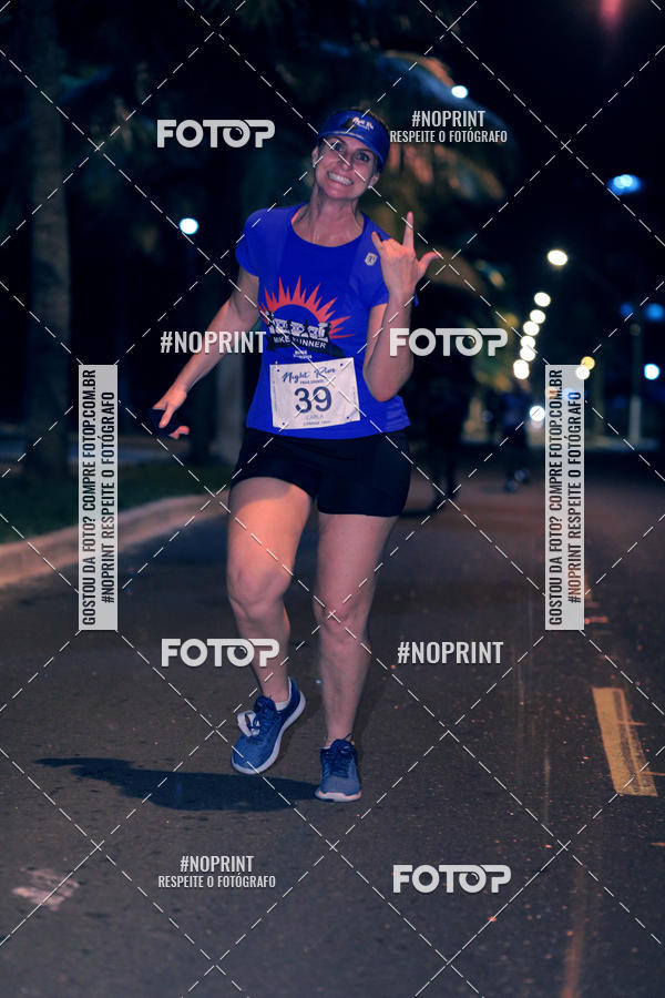 Buy your photos of the eventNight Run 5K 10K Praia Grande on Fotop