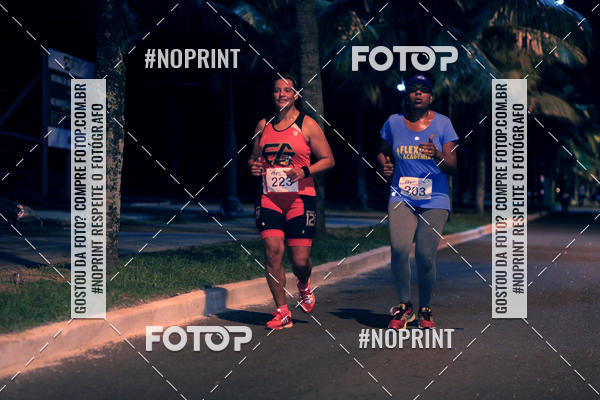 Buy your photos of the eventNight Run 5K 10K Praia Grande on Fotop