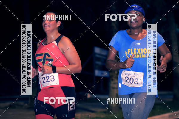 Buy your photos of the eventNight Run 5K 10K Praia Grande on Fotop