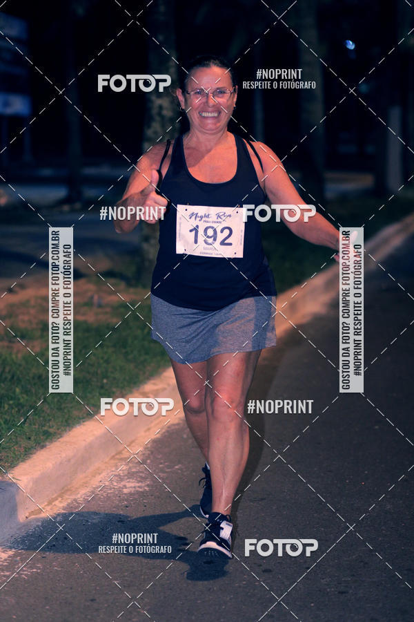 Buy your photos of the eventNight Run 5K 10K Praia Grande on Fotop