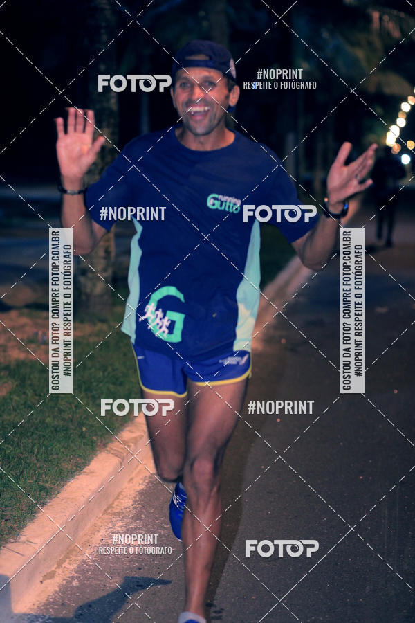 Buy your photos of the eventNight Run 5K 10K Praia Grande on Fotop