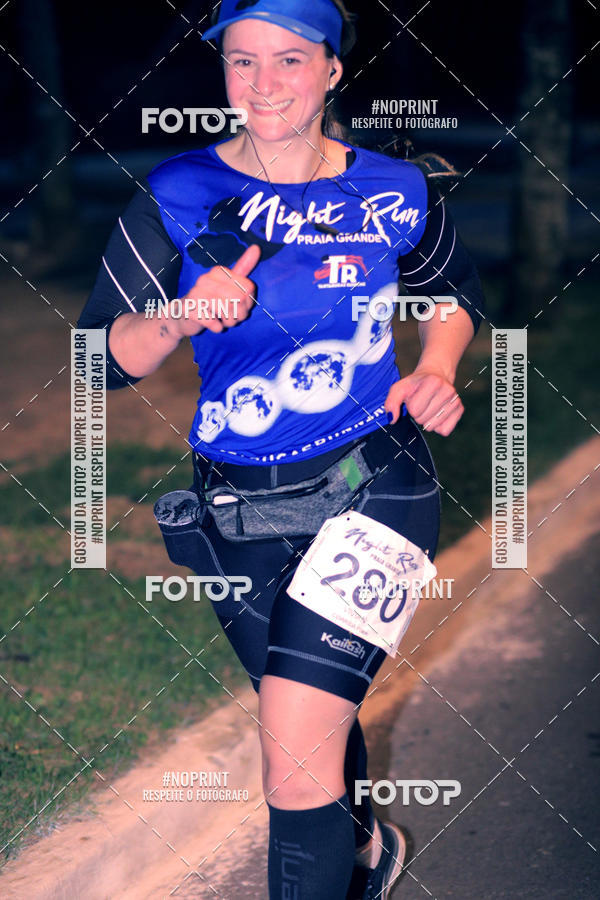 Buy your photos of the eventNight Run 5K 10K Praia Grande on Fotop