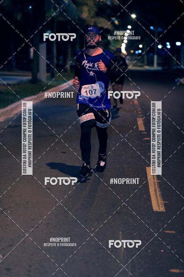 Buy your photos of the eventNight Run 5K 10K Praia Grande on Fotop