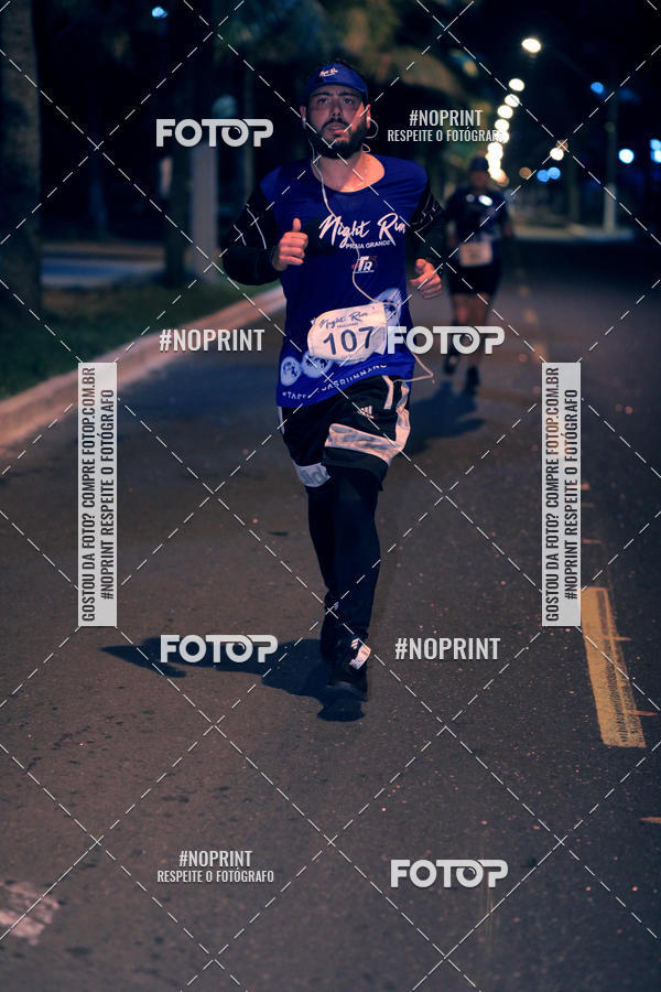 Buy your photos of the eventNight Run 5K 10K Praia Grande on Fotop