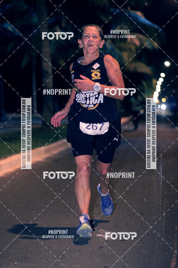 Buy your photos of the eventNight Run 5K 10K Praia Grande on Fotop