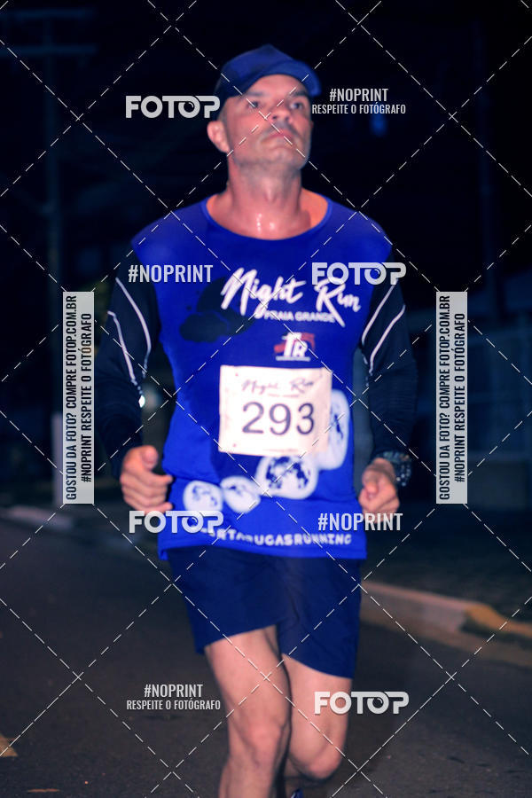 Buy your photos of the eventNight Run 5K 10K Praia Grande on Fotop